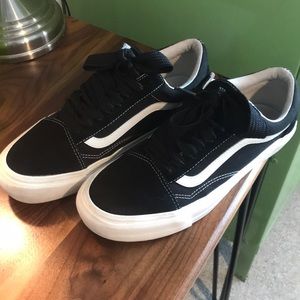 Vans old skool shoes